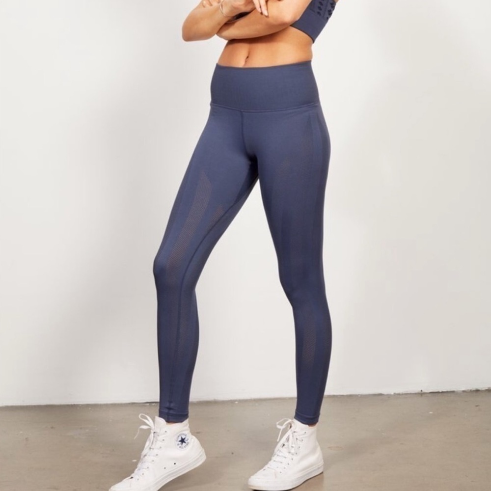 Avocado Breezy High Waisted Leggings in Shadow Navy Blue Sz XS/S